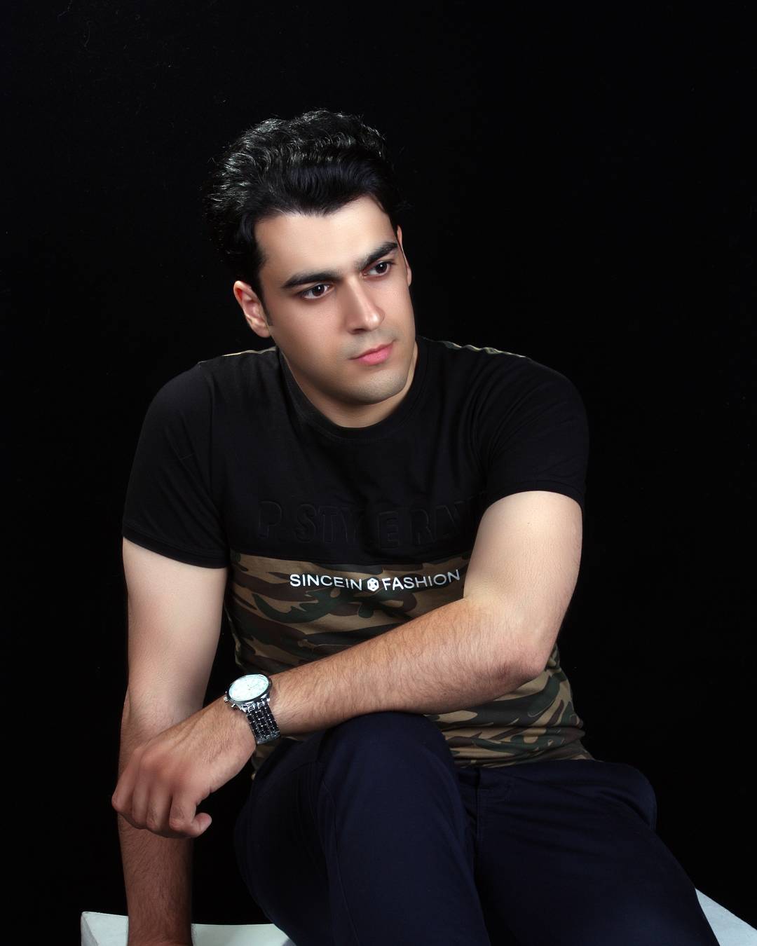 استاد فرشاد بنی عامریان مدرس پیانو و کیبورد